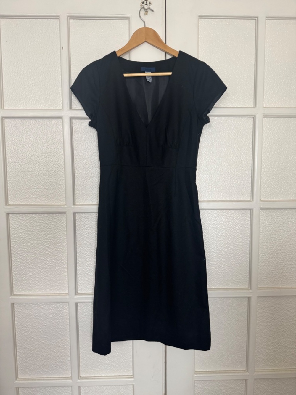 J. Crew black wool knee length cap sleeve fitted dress with side zip - size 4